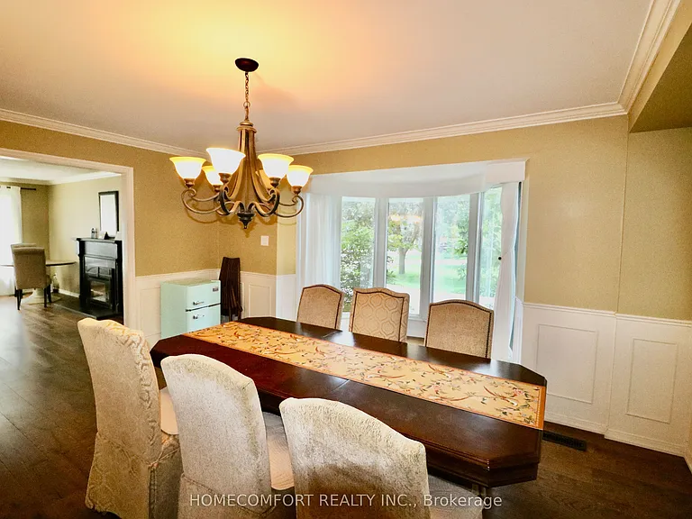 12 Banbury Ct — Photo 6