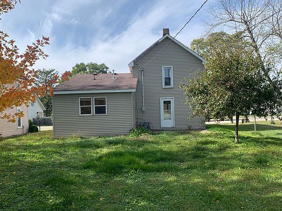 4th image of 104 N 3rd St