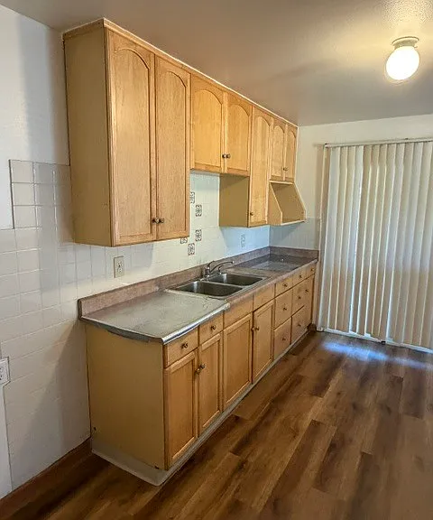 3048 Harris Ave — Photo 8