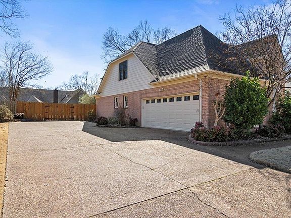 3rd image of 611 Quail Crest Dr