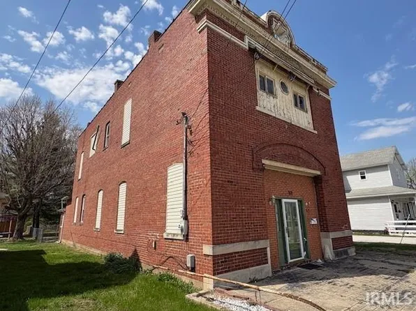 821 N Washington St, Marion, IN 46952