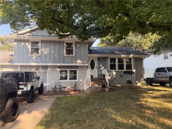 8517 Evanston Ave, Raytown, MO 64138