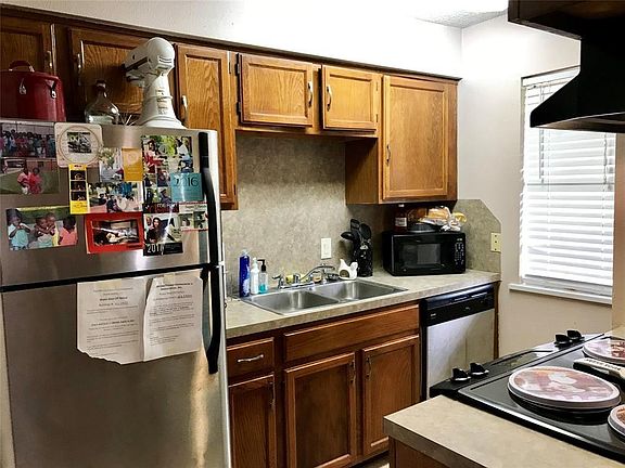 4th image of 2501 Gulf Fwy APT 8A