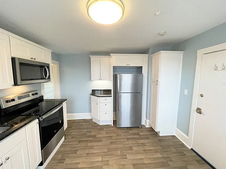 12 Essex St #5 — Photo 2
