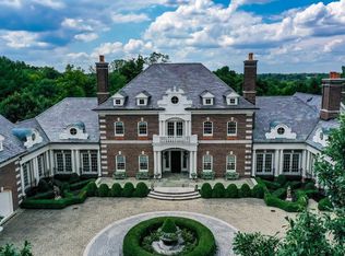 8600 Camargo Rd, Cincinnati, OH 45243