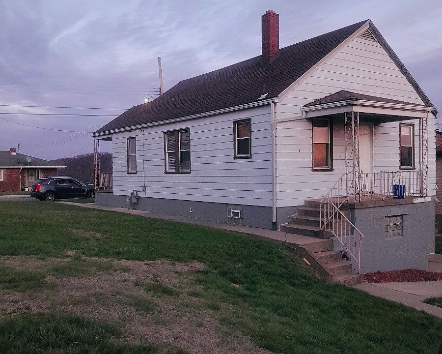 1st image of 919 School St
