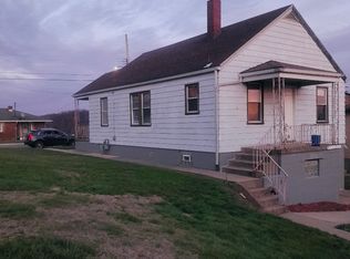 919 School St, Clairton, PA 15025