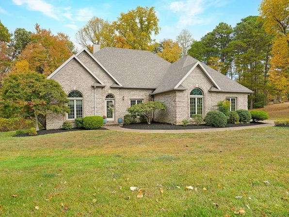 1404 Tall Timbers Dr, Evansville, IN 47725