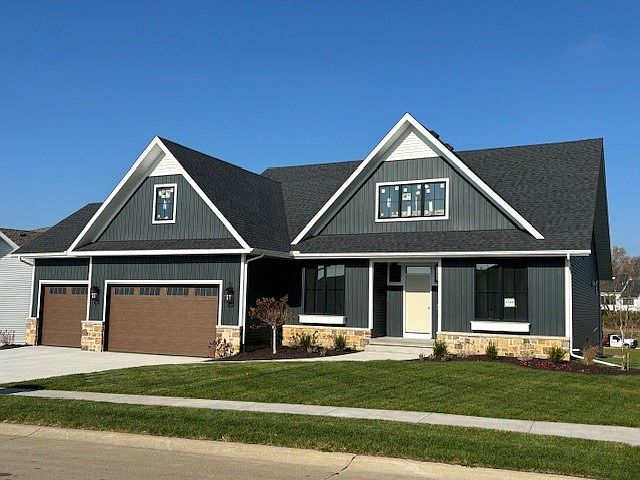 1st image of 4744 Paddington Cir