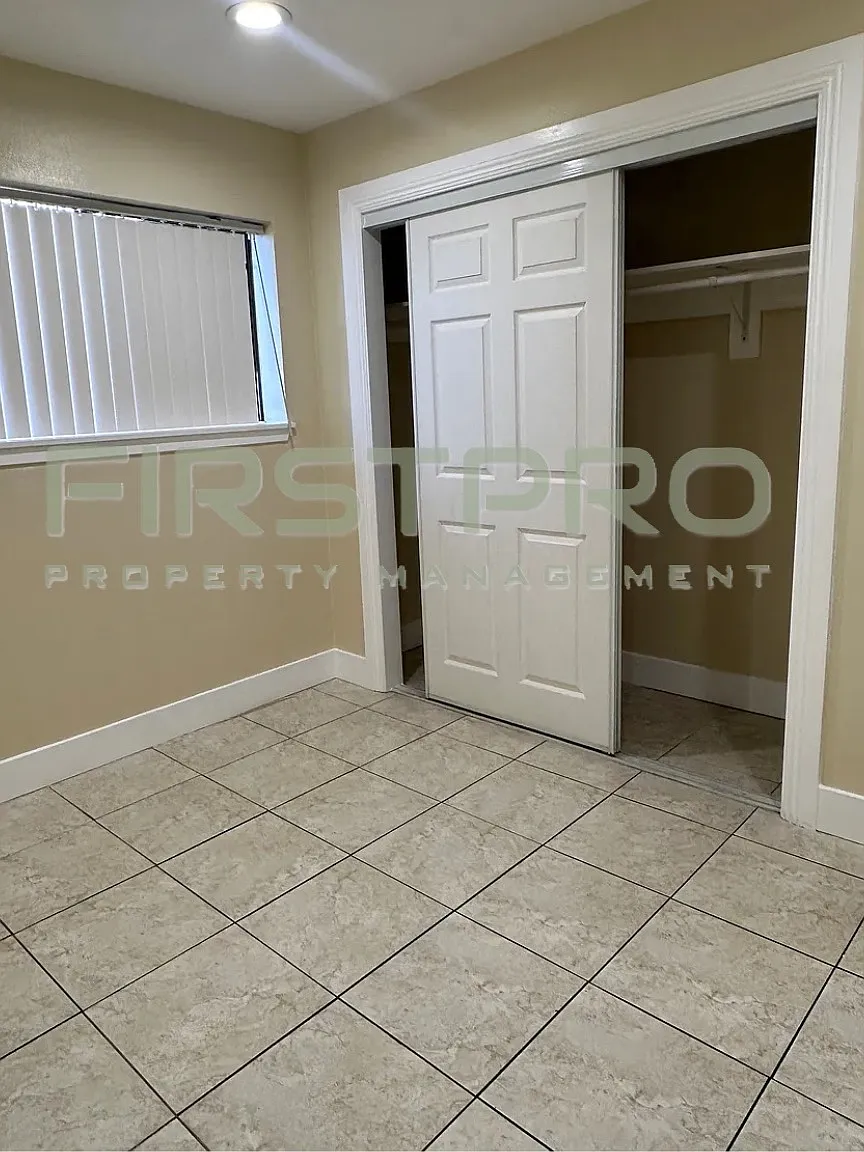 Building Photo - 15121 Fairgrove Ave #C