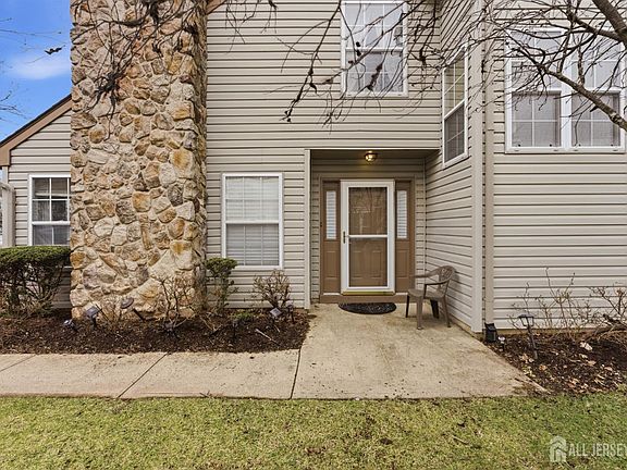 5th image of 253 Nebula Rd