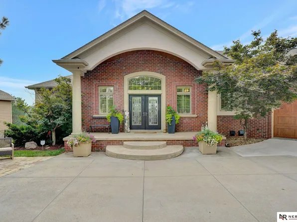 5411 S 90th St, Lincoln, NE 68526