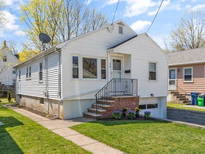 16 Berwick St, West Roxbury, MA, 02132