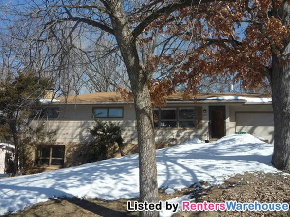 1217 Hathaway Ln NE, Fridley, MN 55432