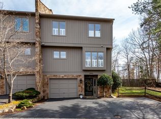 3560 Londonderry Ln, Roanoke, VA 24018