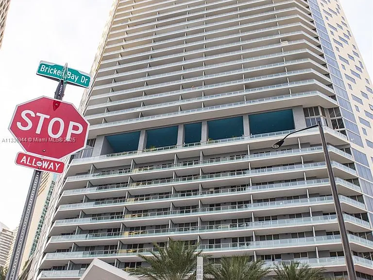 1300 Brickell Bay Dr #1608 — Photo 28