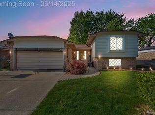 5238 Botsford Ave, Sterling Heights, MI 48310