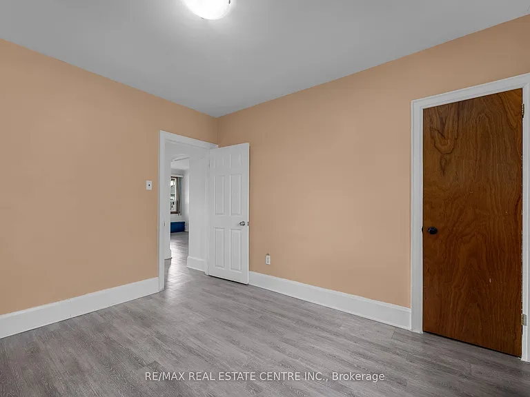 29 Harrison Ave — Photo 13