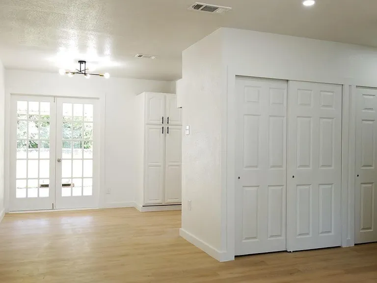 11221 Trail Ln — Photo 2