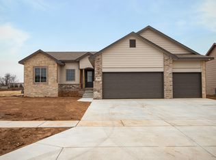 2580 New Spring Ct, Derby, KS 67037