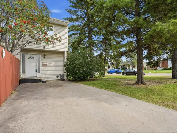 6804 36a Ave NW, Edmonton, AB T6K 1S3
