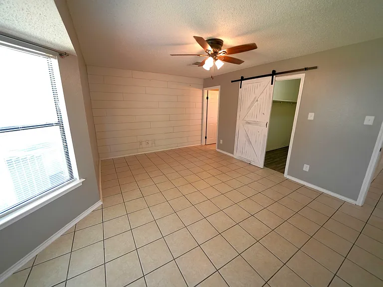 3512 Davenport — Photo 18