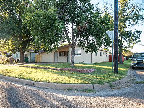 4th image of 146 E Riverside Ave