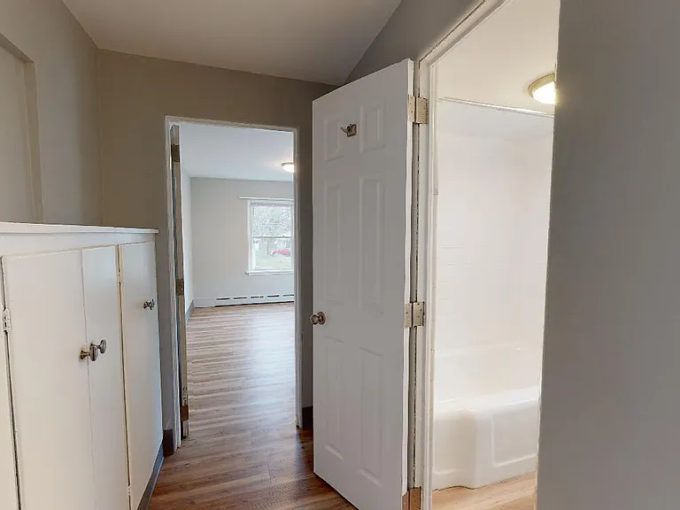 503 N Riverview Dr #4 — Photo 7