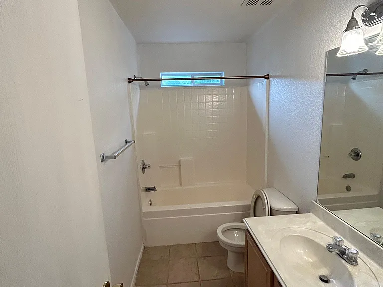 1116 Driftwood Ln — Photo 10