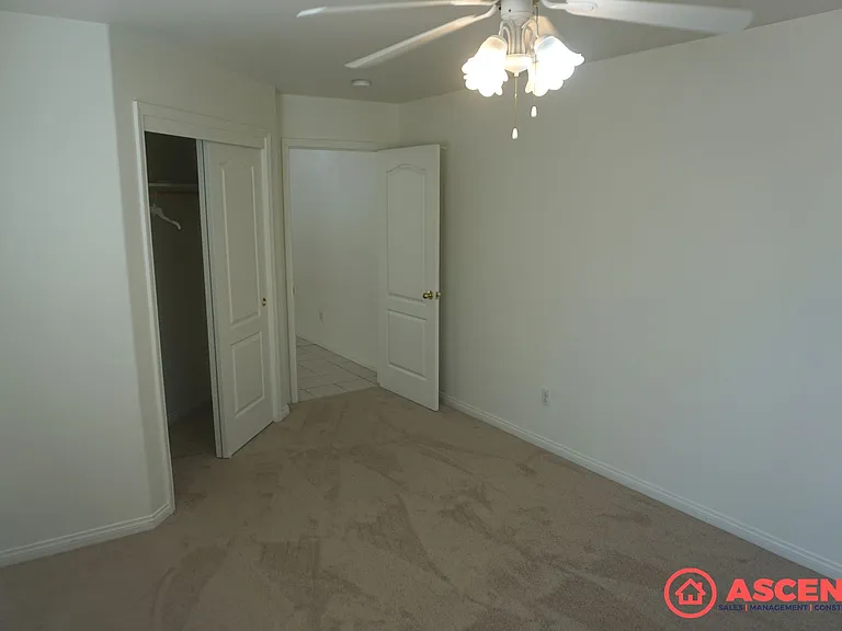 11805 Wethersfield St — Photo 4