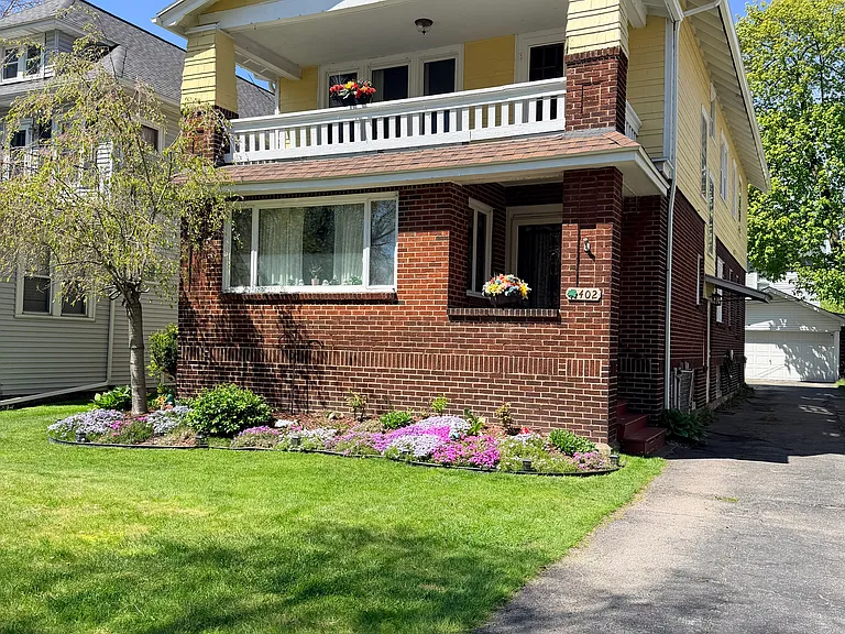 402 McKinley Pkwy #1 — Photo 2