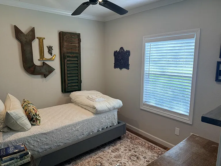 227 Crooked Hollow Rd — Photo 8