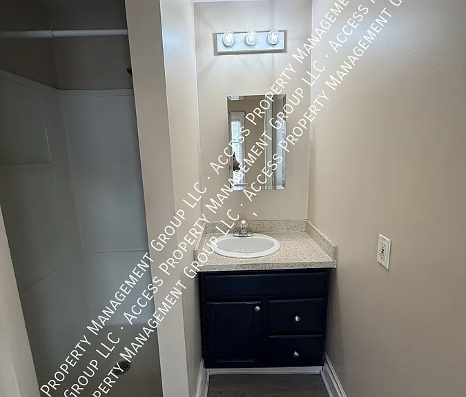 236 Prospect Ave NE #B — Photo 12