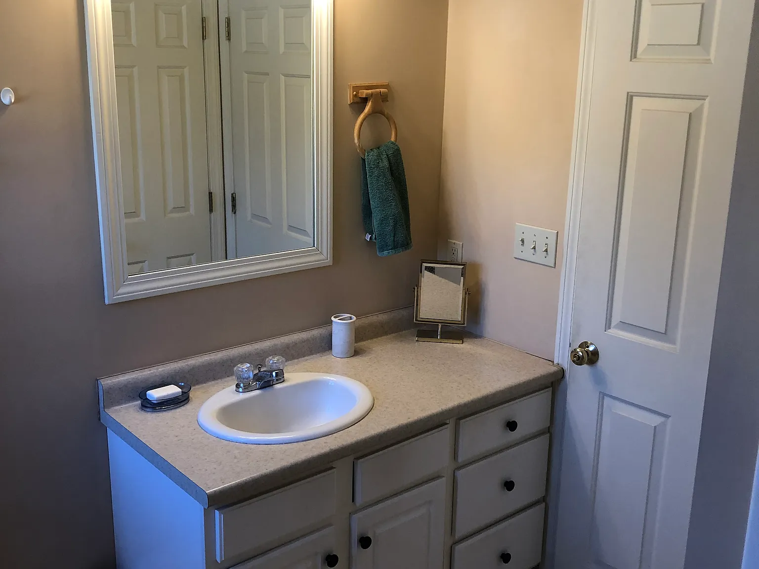 2 bed, 1150 sqft, $2,500 — Photo 3