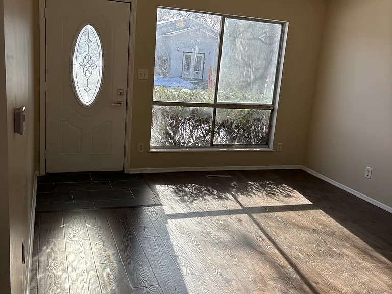 816 2nd Ave — Photo 3
