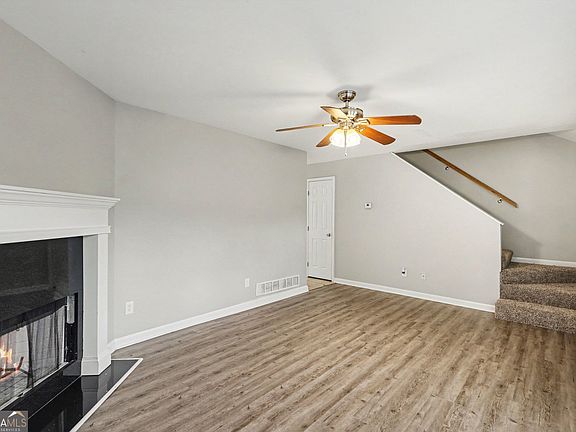 3rd image of 3607 Stephanie Ct