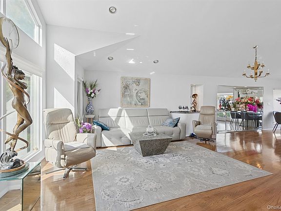 5th image of 2729 Shore Dr