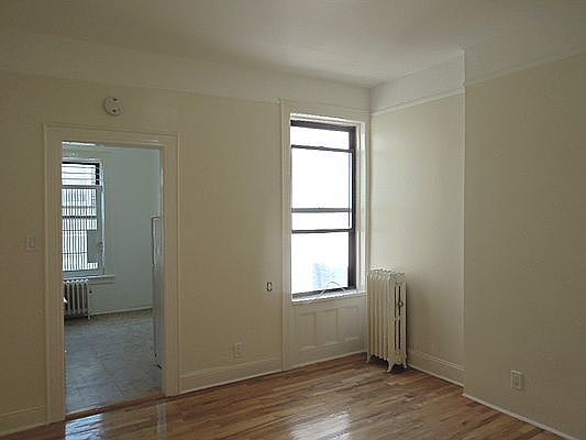 3rd image of 674 Lincoln Pl #12B