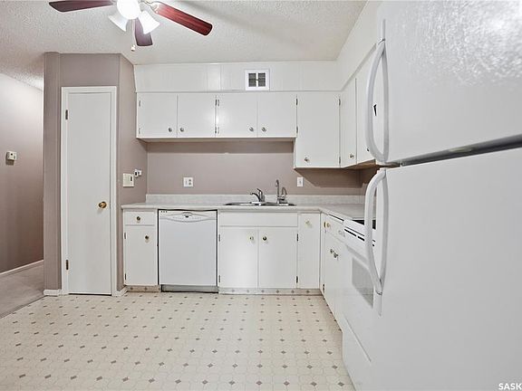 5th image of UNIT 1-4341 Rae STREET