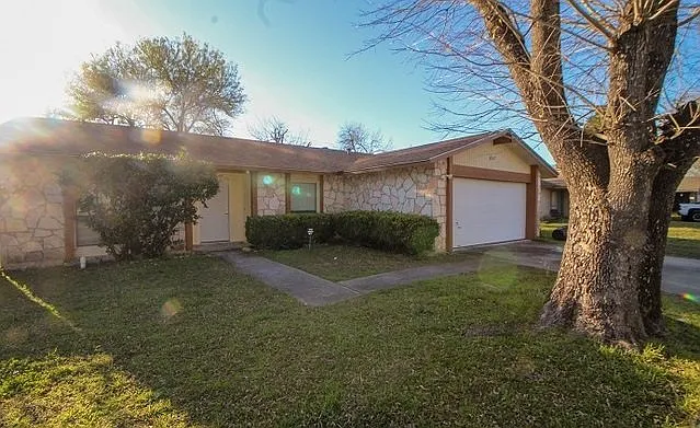 8707 Glen Blf