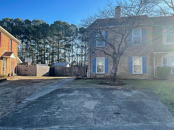 DOUBLE DRIVEWAY