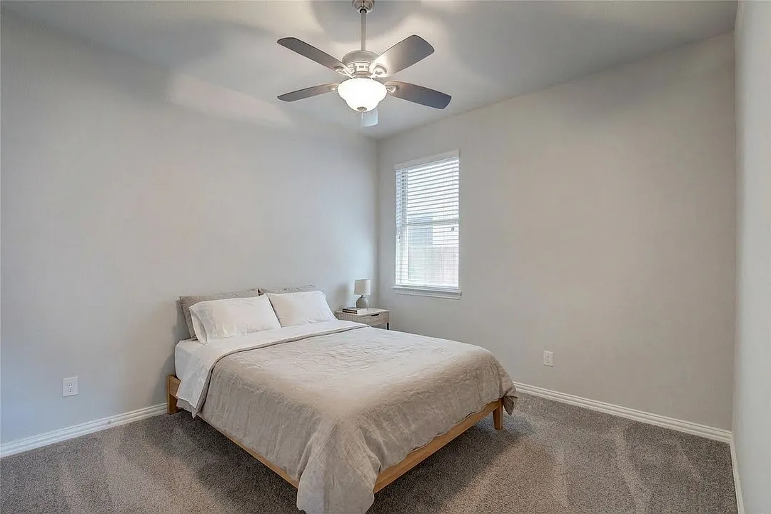 Spacious 3-Bedroom Home in Garland, TX — Photo 4