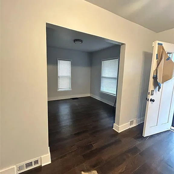 6242 Frontenac St — Photo 2