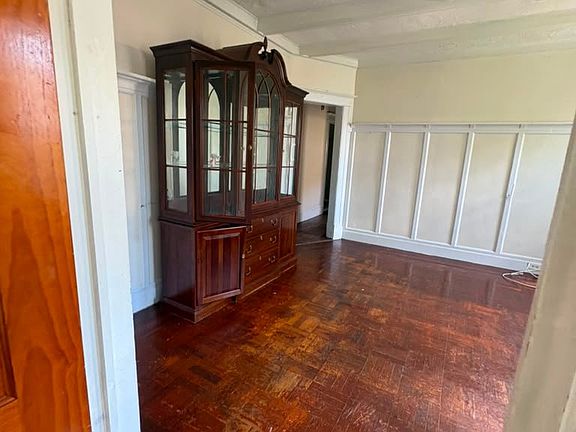 3rd image of 6 Landscape Ave #1