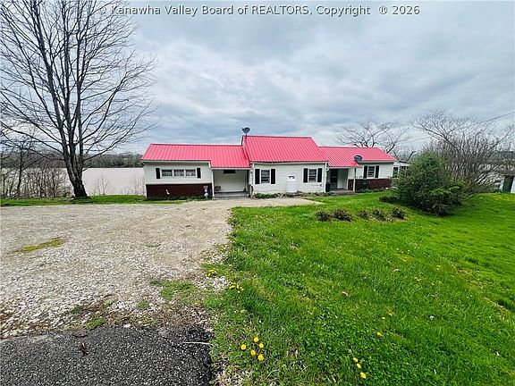2nd image of 90 River Ln