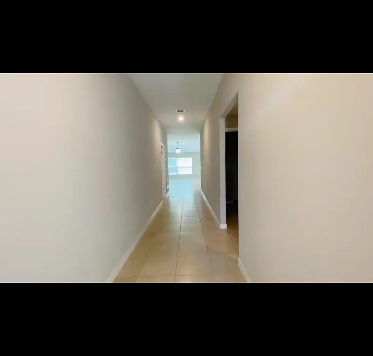 4 bed, 1936 sqft, $2,400 — Photo 1