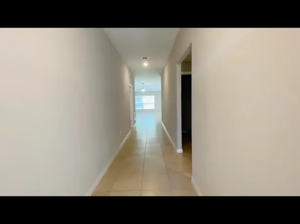 1934 Broad Winged Hawk Dr, Ruskin, FL 33570