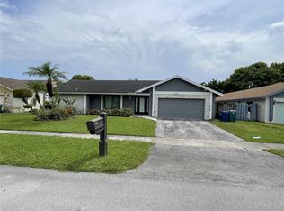 7140 NW 46th St, Lauderhill, FL 33319