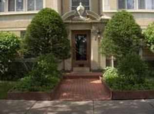 2206 W Granville Ave APT 1, Chicago, IL 60659