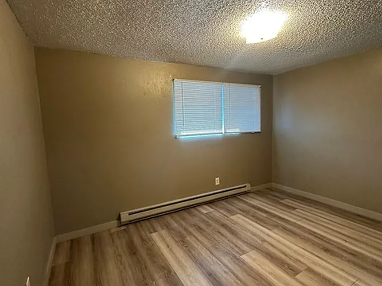542 Riverside Dr #1 — Photo 12